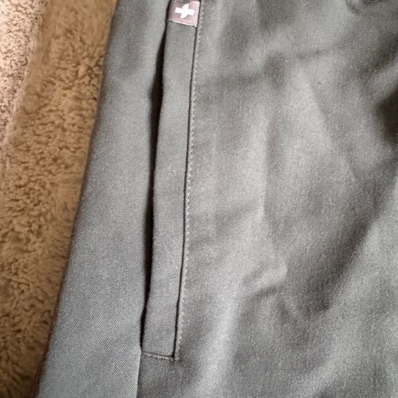 Figs Technical Rafaela Scrub Top - Picture 3 of 8